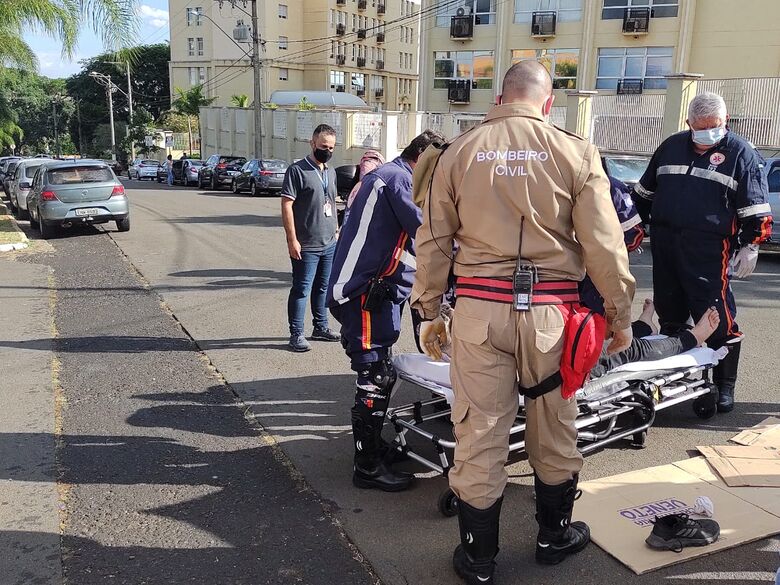 Colisão no Passeio dos Ipês deixa motociclista ferido - Crédito: Maicon Ernesto