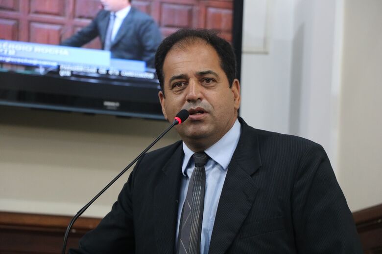 Sérgio Rocha agredeceu os colegas parlamentares que aprovaram o projeto - Crédito: Divulgação