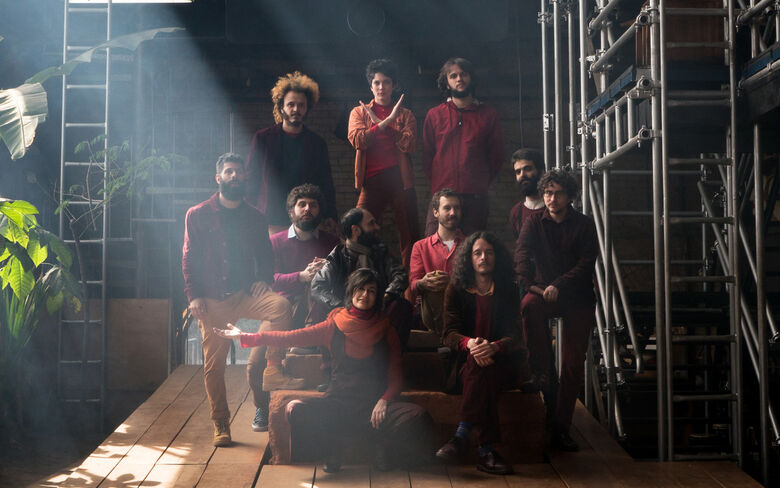 Música #EmCasaComSesc traz Sérgio Santos, Orquestra Mundana Refugi e Trupe Chá de Boldo - Crédito: Manoela Meyer