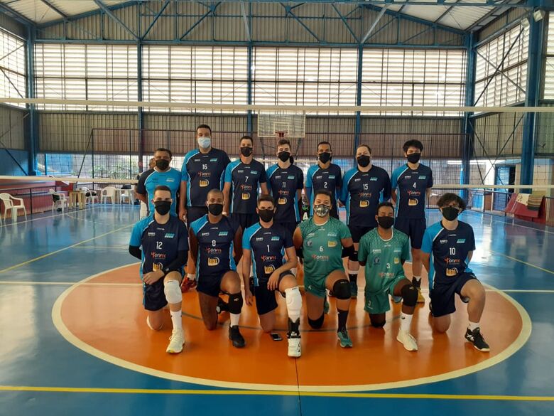 Fora de casa, vôlei masculino vence o primeiro jogo da final da APV - Crédito: Marcos Escrivani
