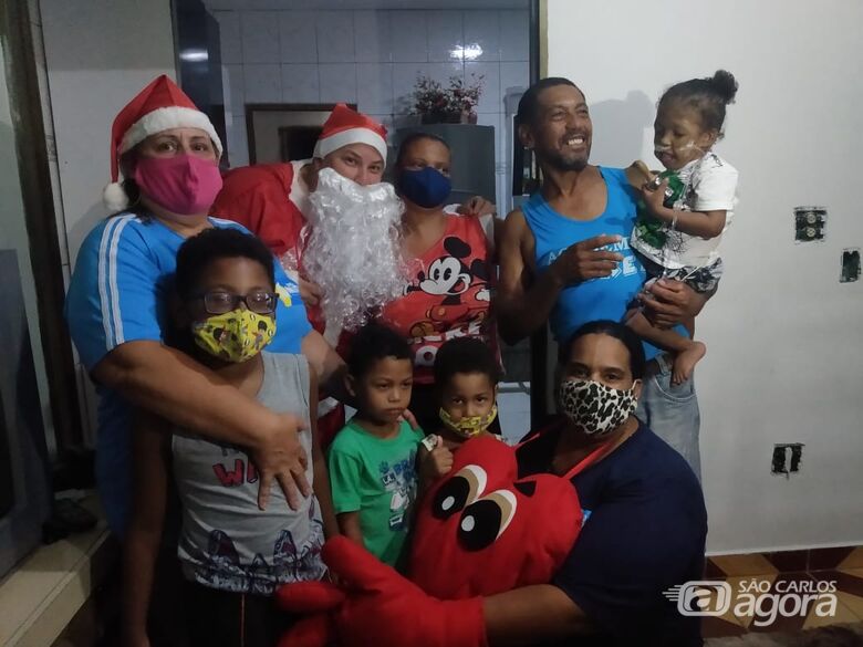 Papai Noel da ONG Mid inicia visitas para crianças e adultos com necessidades especiais - Crédito: Marcos Escrivani