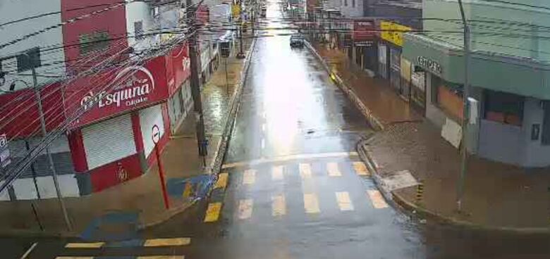 São Carlenses ficam apreensivos com possibilidade de nova enchente, mas chuva forte não causou prejuízos - Crédito: Divulgação