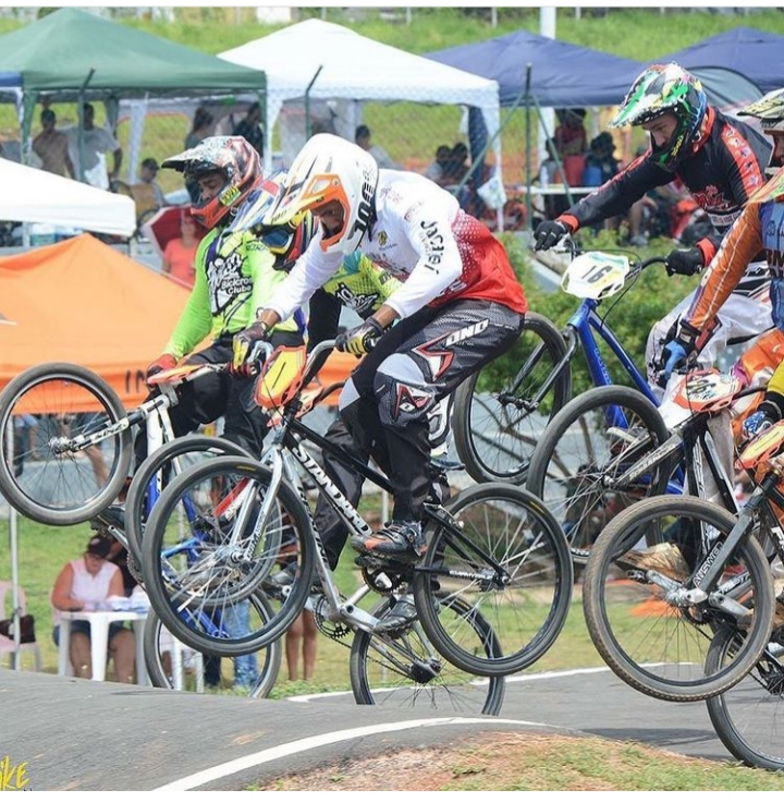 Pilotos são-carlenses buscam pódio na final do Paulista de BMX - Crédito: Divulgação