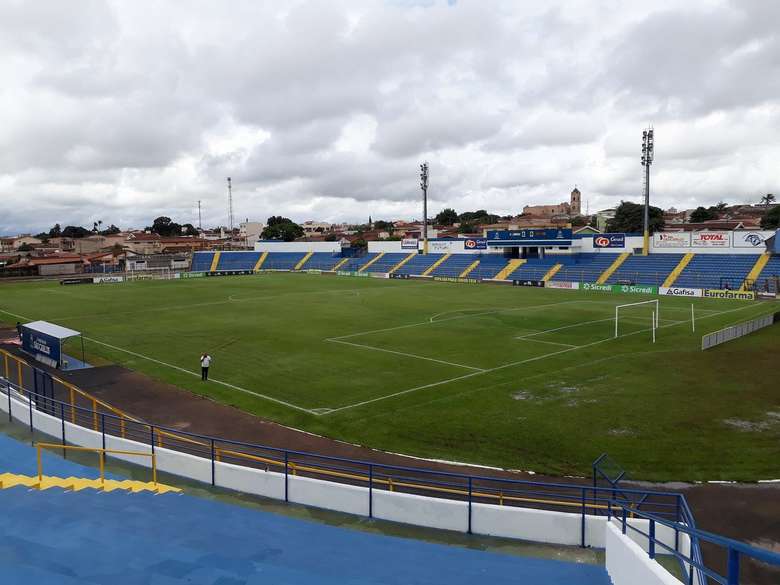 Jogos do São Carlos terão transmissão ao vivo pela FPF TV - São Carlos Agora