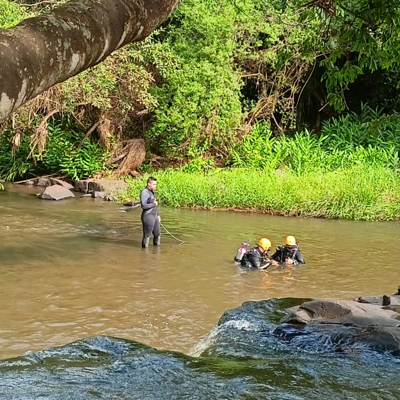 São Manuel: Jovem morre afogado no Clube de Campo e Náutica Água Nova -  Leia Notícias