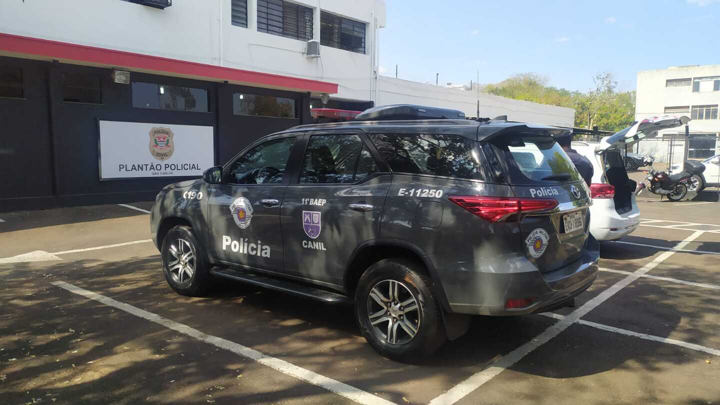 Escola do grau ensina manobra polêmica e dá aula até para policiais em SP -  04/11/2022 - UOL Carros