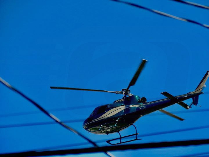 Helic&oacute;ptero PR-HRC sobrevoando S&atilde;o Carlos