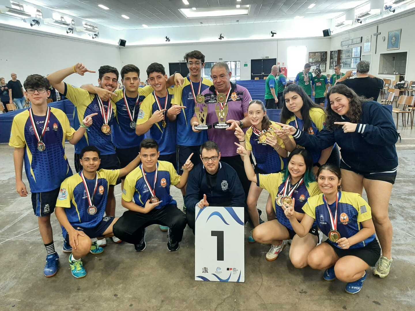 Equipes araçatubenses de tênis são campeãs dos Jogos Regionais