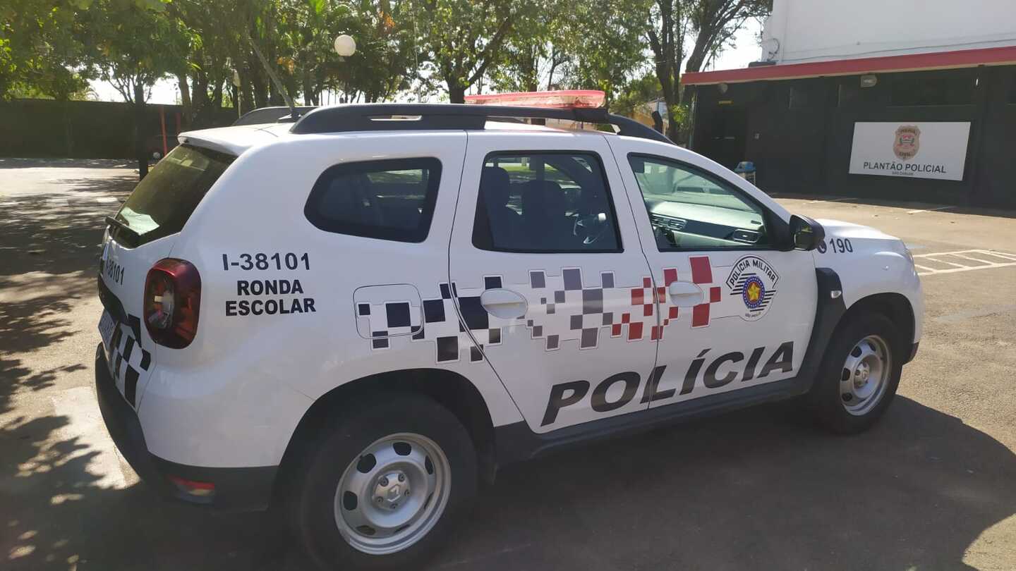 Escola do grau ensina manobra polêmica e dá aula até para policiais em SP -  04/11/2022 - UOL Carros