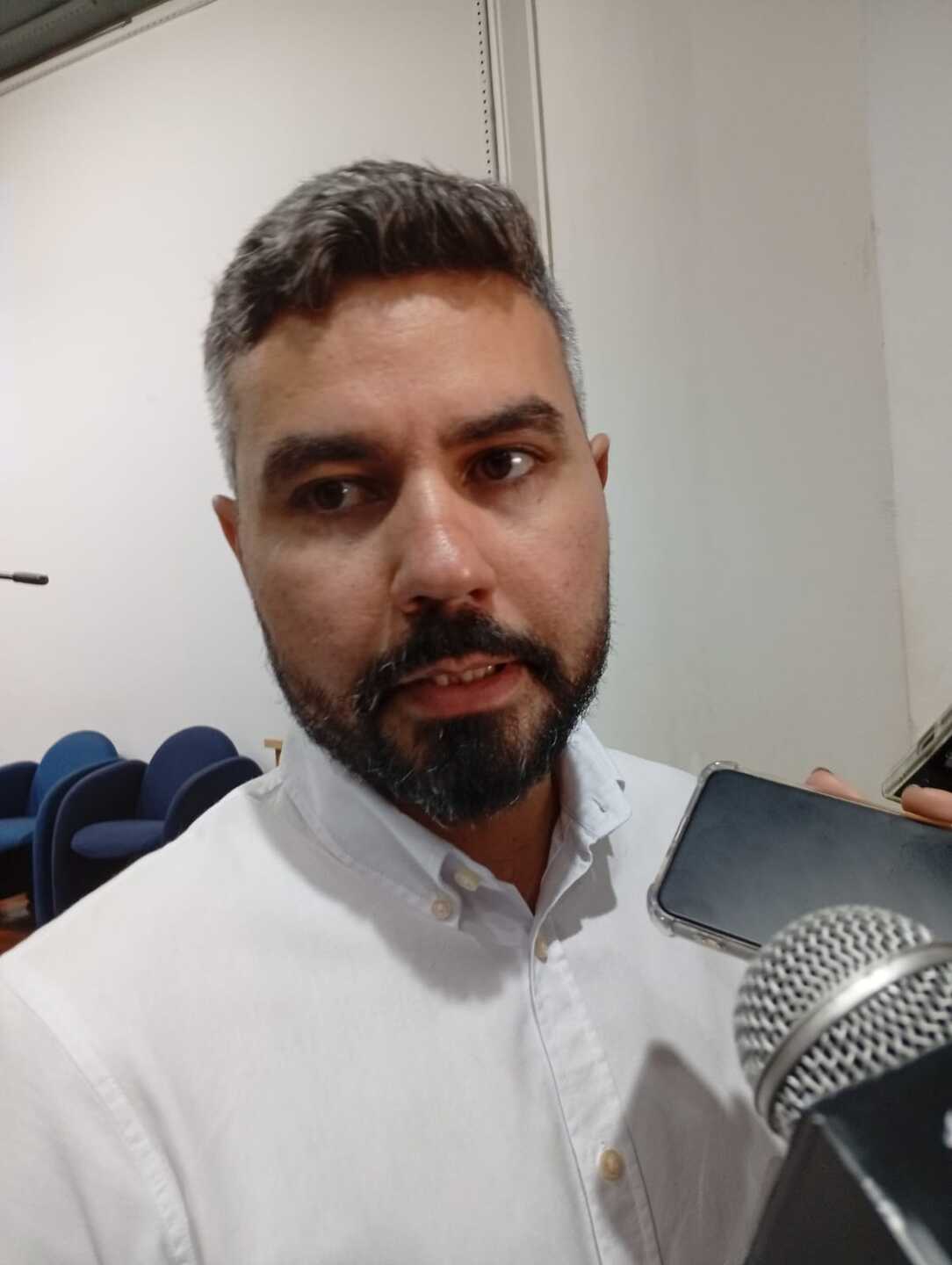 O secretário Leonardo Lázaro: