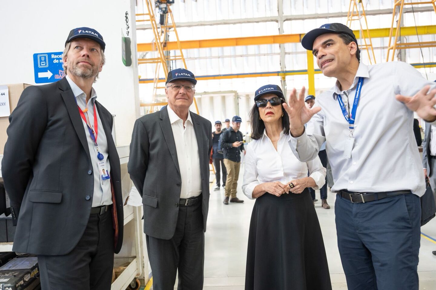 O CEO da LATAM, Jerome Cadier, com o vice-presidente Geraldo Alckmin: 