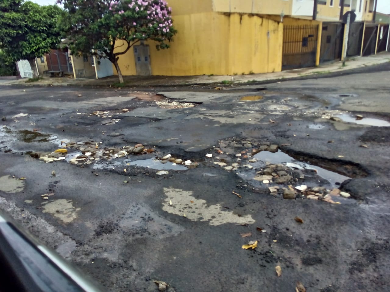 Rua Cheia De Buracos é Motivo De Indignação De Moradores São Carlos Agora