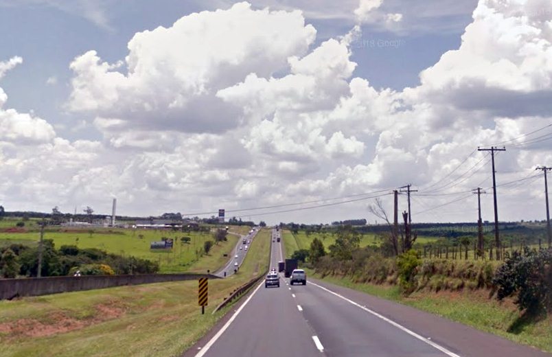 Trecho da rodovia Washington Luis tem velocidade máxima reduzida de 110 km/h para 90 km/h São Trecho da rodovia Washington Luis tem velocidade máxima reduzida de 110 km/h para 90 km/h São